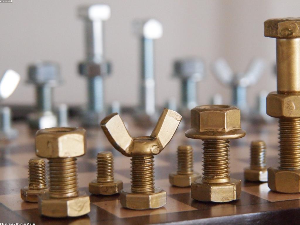 យុទ្ធសាស្ត្រល្បែង: របៀបកែលម្អជំនាញល្បែងរបស់អ្នក